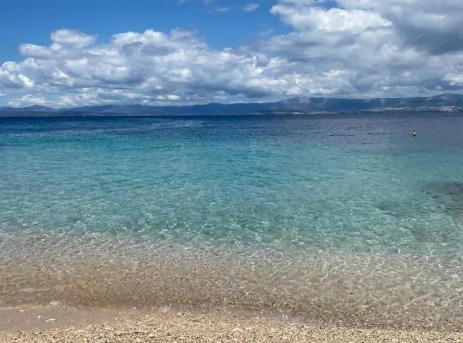 公寓 Dalmatino - 6 *