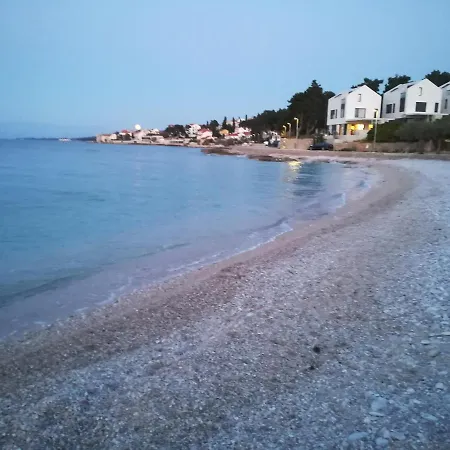 Dalmatino - 6 Sutivan