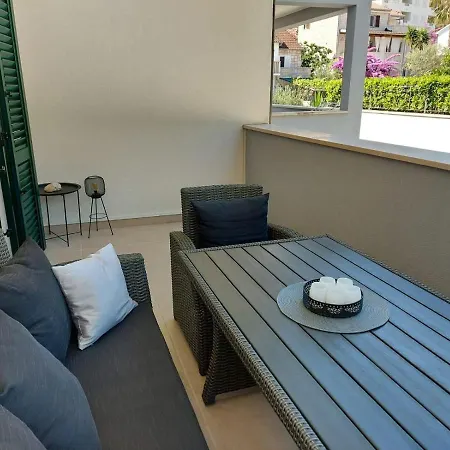 Dalmatino - 6 Sutivan